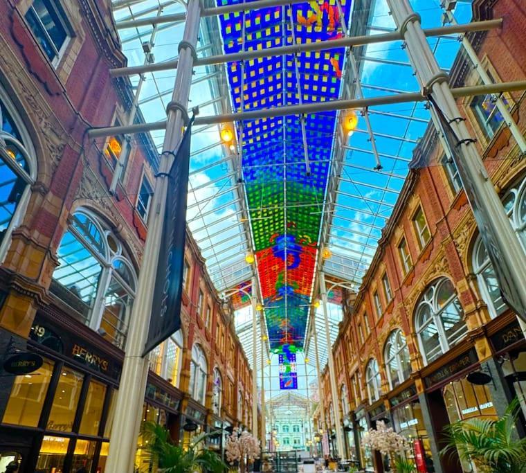 Harvey Nic'S & Designer Quarter 18 Ch Lägenhet Leeds  Exteriör bild